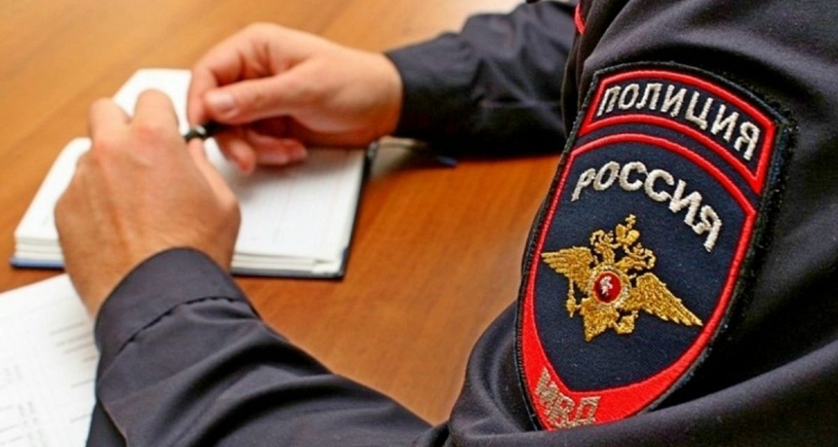 Женщина уснула после застолья, а собутыльники перевели с её карты почти 16 тысяч рублей
